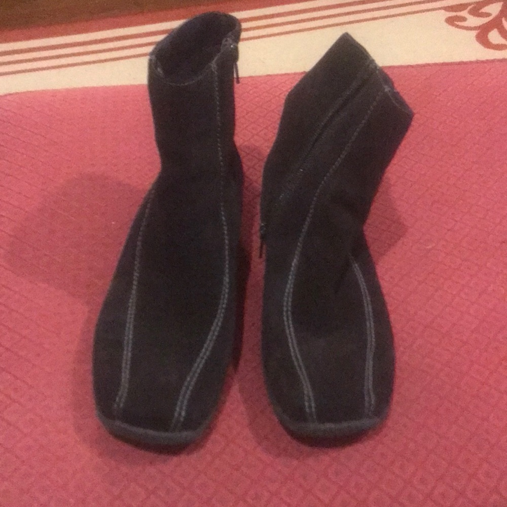 EUC Clark Boots